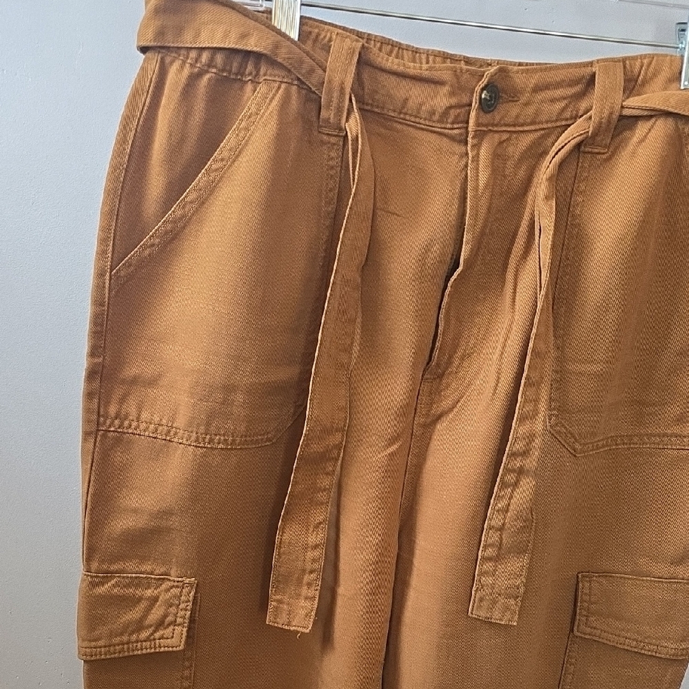 a.n.a Women's Tan Cargo Pants - Picture 2 of 5